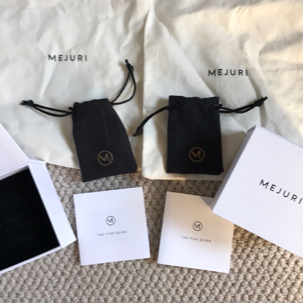Mejuri boxes and bags